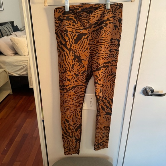 MONTCE Tigre Wide-Band Leggings - Picture 4 of 8